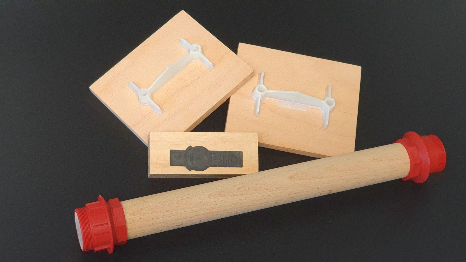 Diverse Holz-Kunststoff Bauteile
